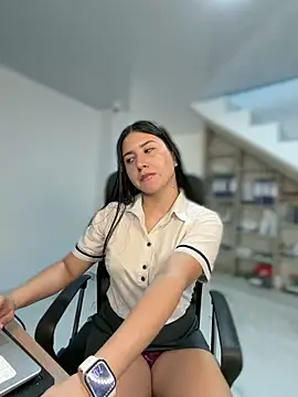 VAL PRINCESS online show from March 25, 2026, 12:05 am