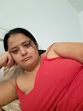 Snapshot of sarahhh1987 chatting on November 18, 2025, 6:18 am sarahhh1987 online show from November 18, 2025, 6:18 am