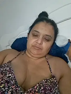 Snapshot of sarahhh1987 chatting on November 20, 2025, 8:08 pm sarahhh1987 online show from November 20, 2025, 8:08 pm