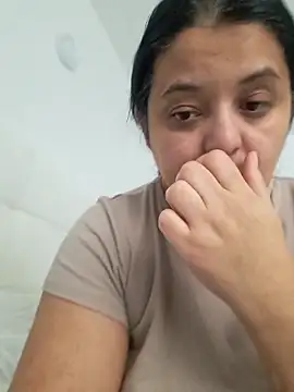 sarahhh1987 online show from February 23, 2026, 6:55 am