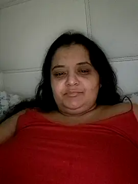 sarahhh1987 online show from March 3, 2026, 8:15 pm