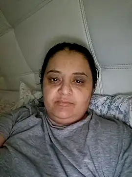 sarahhh1987 online show from March 13, 2026, 7:20 pm