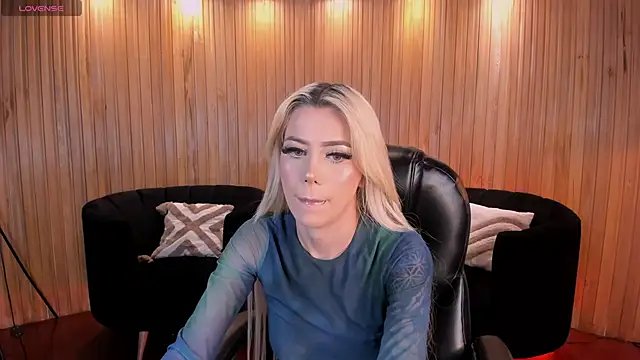 Snapshot of HannaConnor_ chatting on February 12, 2026, 8:48 pm HannaConnor online show from February 12, 2026, 8:48 pm