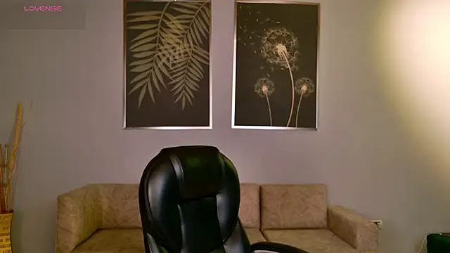 AliceHarper  online show from March 11, 2025, 9:45 am