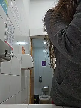 mmmVirginia online show from October 25, 2025, 3:40 pm