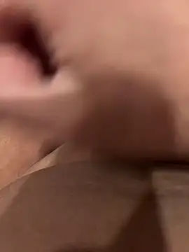 Snapshot of Teloficco chatting on November 12, 2025, 12:33 am Teloficco online show from November 12, 2025, 12:33 am