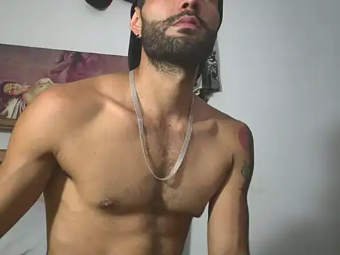 hideonbush051 online show from April 27, 2026, 2:48 pm