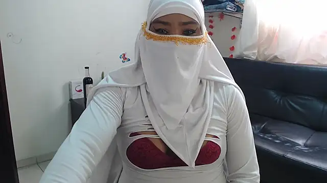 Snapshot of Aaliyah_brown chatting on December 20, 2024, 5:40 pm Aaliyah brown online show from December 20, 2024, 5:40 pm