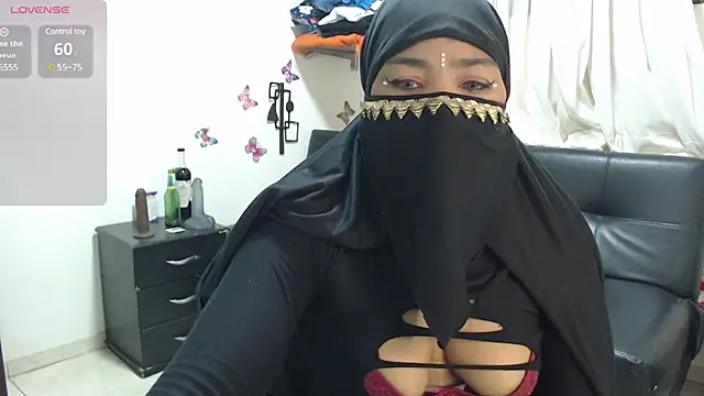 Snapshot of Aaliyah_brown chatting on January 25, 2025, 8:10 am Aaliyah brown online show from January 25, 2025, 8:10 am