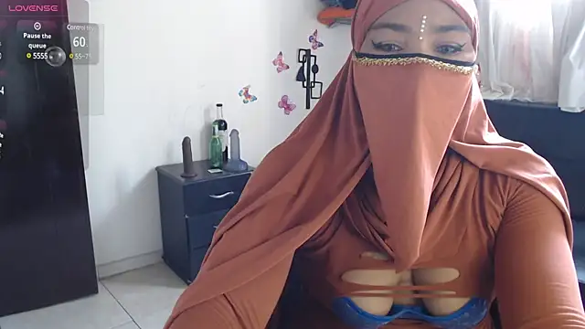 Snapshot of Aaliyah_brown chatting on January 26, 2025, 1:58 pm Aaliyah brown online show from January 26, 2025, 1:58 pm