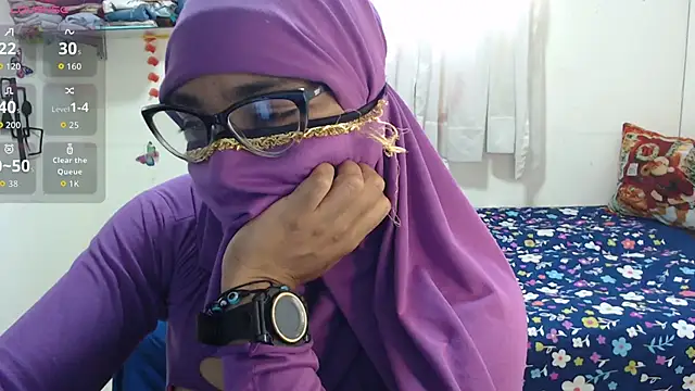 Snapshot of Aaliyah_brown chatting on October 24, 2025, 2:35 pm Aaliyah brown online show from October 24, 2025, 2:35 pm