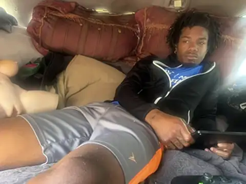 SlimeCrownzOut5 online show from February 16, 2026, 5:53 pm