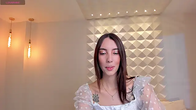 AnaisNin online show from February 9, 2025, 11:25 am