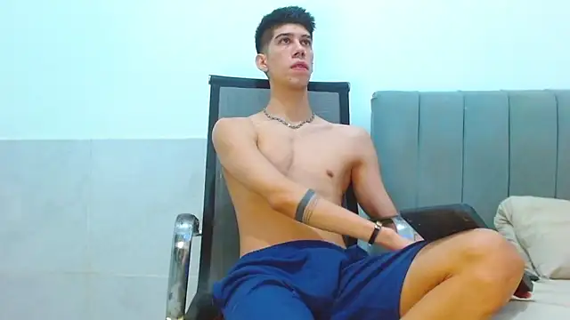 jhony-sex online show from April 15, 2026, 8:10 am