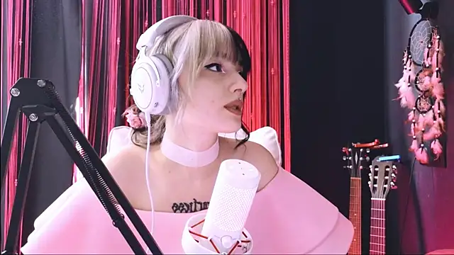 Avi Nile online show from November 20, 2025, 4:56 am