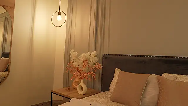 IrisBaker online show from March 27, 2026, 12:16 am