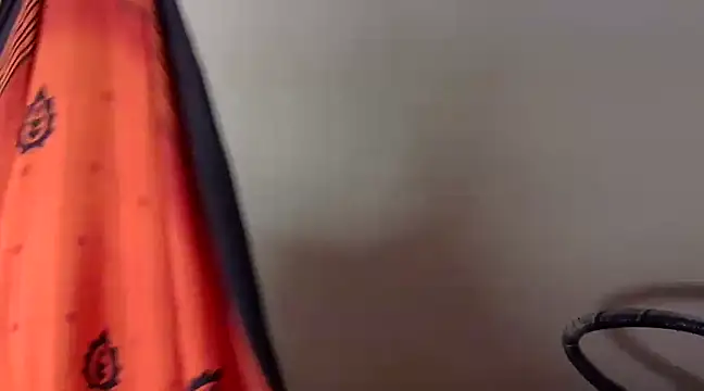 Snapshot of lola-__ chatting on December 6, 2024, 4:17 pm lola- online show from December 6, 2024, 4:17 pm