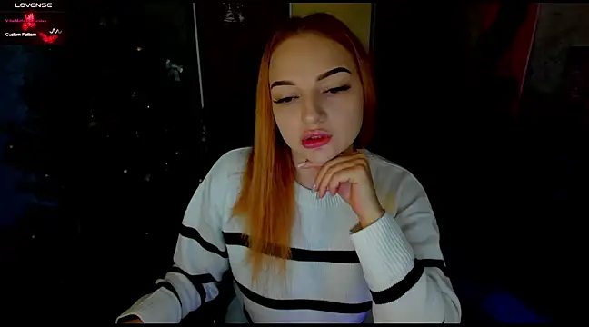 Snapshot of Stella__Cox chatting on December 22, 2024, 6:39 am Stella  Cox online show from December 22, 2024, 6:39 am