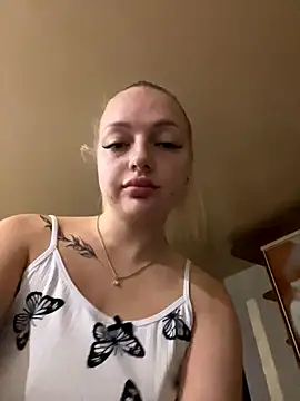 Snapshot of Stella__Cox chatting on September 28, 2025, 6:02 pm Stella  Cox online show from September 28, 2025, 6:02 pm