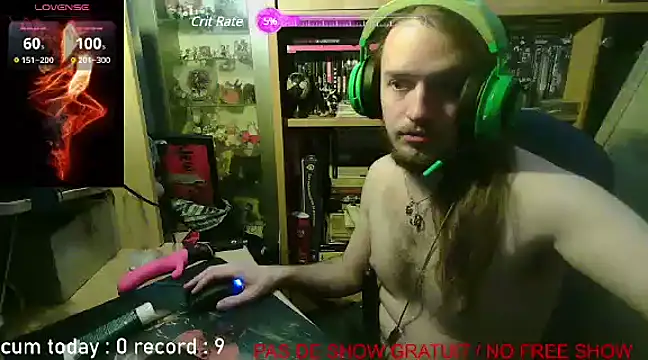 nicolasdumand21 online show from December 17, 2024, 7:15 pm