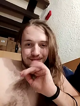 nicolasdumand21 online show from December 17, 2025, 11:00 pm