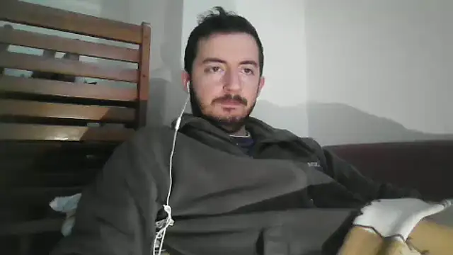 Snapshot of laynufff chatting on December 8, 2024, 5:29 am laynufff online show from December 8, 2024, 5:29 am