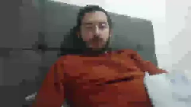 Snapshot of laynufff chatting on December 22, 2024, 5:01 am laynufff online show from December 22, 2024, 5:01 am