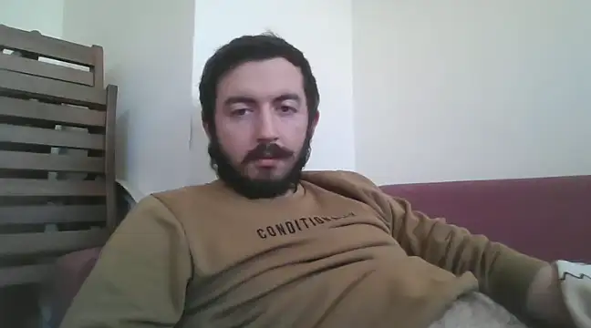 Snapshot of laynufff chatting on January 18, 2025, 2:23 pm laynufff online show from January 18, 2025, 2:23 pm