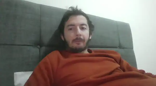 Snapshot of laynufff chatting on February 12, 2025, 8:06 am laynufff online show from February 12, 2025, 8:06 am