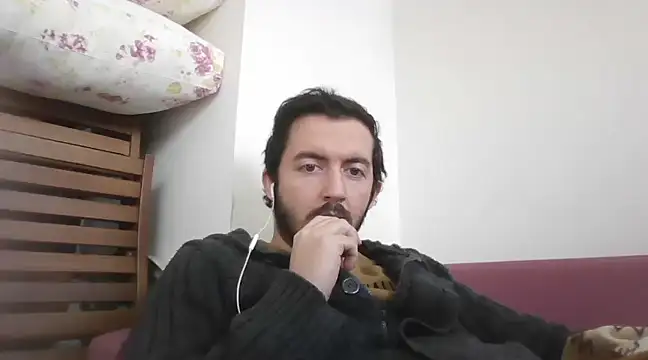 Snapshot of laynufff chatting on February 20, 2025, 10:27 am laynufff online show from February 20, 2025, 10:27 am