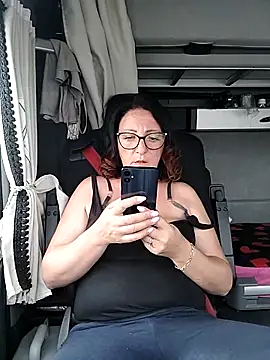 cuplubijoanna online show from May 20, 2026, 7:47 am