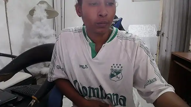 yohatinelly07 online show from November 27, 2025, 8:00 pm