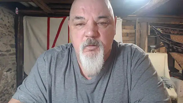 Newfiesausage1972 online show from March 3, 2026, 8:53 am