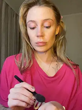 Snapshot of meanexx chatting on September 27, 2025, 2:22 pm meanexx online show from September 27, 2025, 2:22 pm