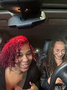 Snapshot of Shuggabutt chatting on December 14, 2024, 5:40 am Shuggabutt online show from December 14, 2024, 5:40 am