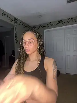 Snapshot of Shuggabutt chatting on January 11, 2025, 7:28 am Shuggabutt online show from January 11, 2025, 7:28 am