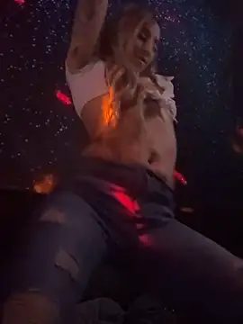 Snapshot of Shuggabutt chatting on February 10, 2025, 7:04 am Shuggabutt online show from February 10, 2025, 7:04 am