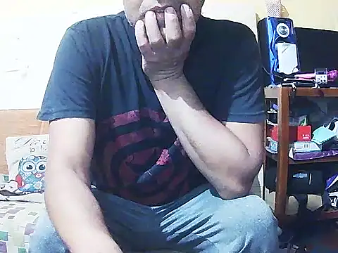 Snapshot of DiAntool chatting on October 20, 2025, 10:49 am DiAntool online show from October 20, 2025, 10:49 am