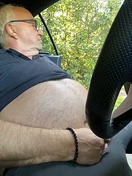 biggandybig online show from September 29, 2025, 12:32 pm