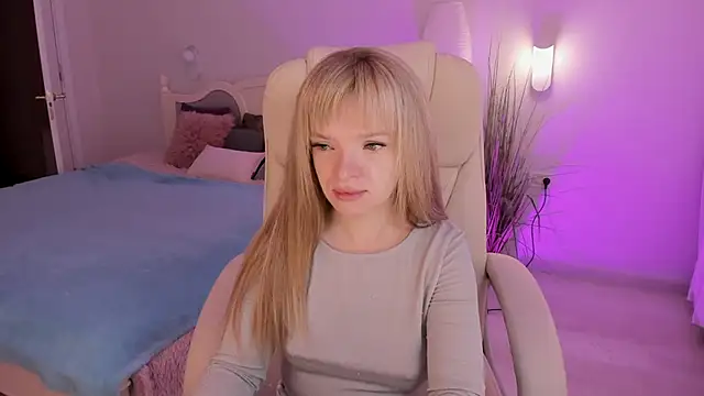 Eva Rosec online show from September 20, 2025, 6:58 am