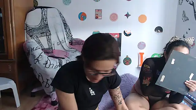 Yaumiko online show from February 20, 2025, 4:14 pm