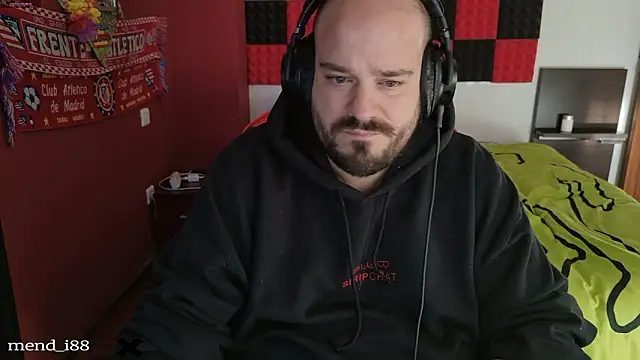 menditeta1 online show from March 23, 2026, 4:33 pm