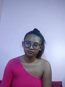 Snapshot of karen_sexy69 chatting on February 18, 2025, 10:25 pm karen sexy69 online show from February 18, 2025, 10:25 pm