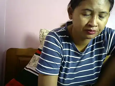 karen sexy69 online show from July 14, 2026, 8:58 pm