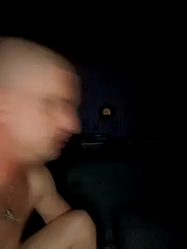 leplaisirdudesir online show from October 1, 2025, 9:43 pm