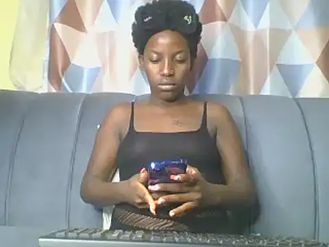 Snapshot of HoLy-ViRgiN chatting on February 28, 2025, 12:32 am HoLy-ViRgiN online show from February 28, 2025, 12:32 am