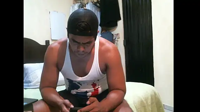 Snapshot of lozter345 chatting on April 3, 2026, 4:54 am lozter345 online show from April 3, 2026, 4:54 am