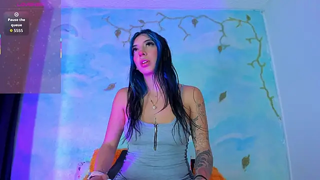 SaturnooStonee online show from September 23, 2025, 4:37 am