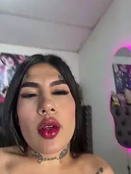 Snapshot of saragill323 chatting on March 4, 2025, 6:07 pm saragill323 online show from March 4, 2025, 6:07 pm