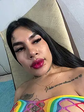 Snapshot of saragill323 chatting on March 21, 2025, 7:35 pm saragill323 online show from March 21, 2025, 7:35 pm